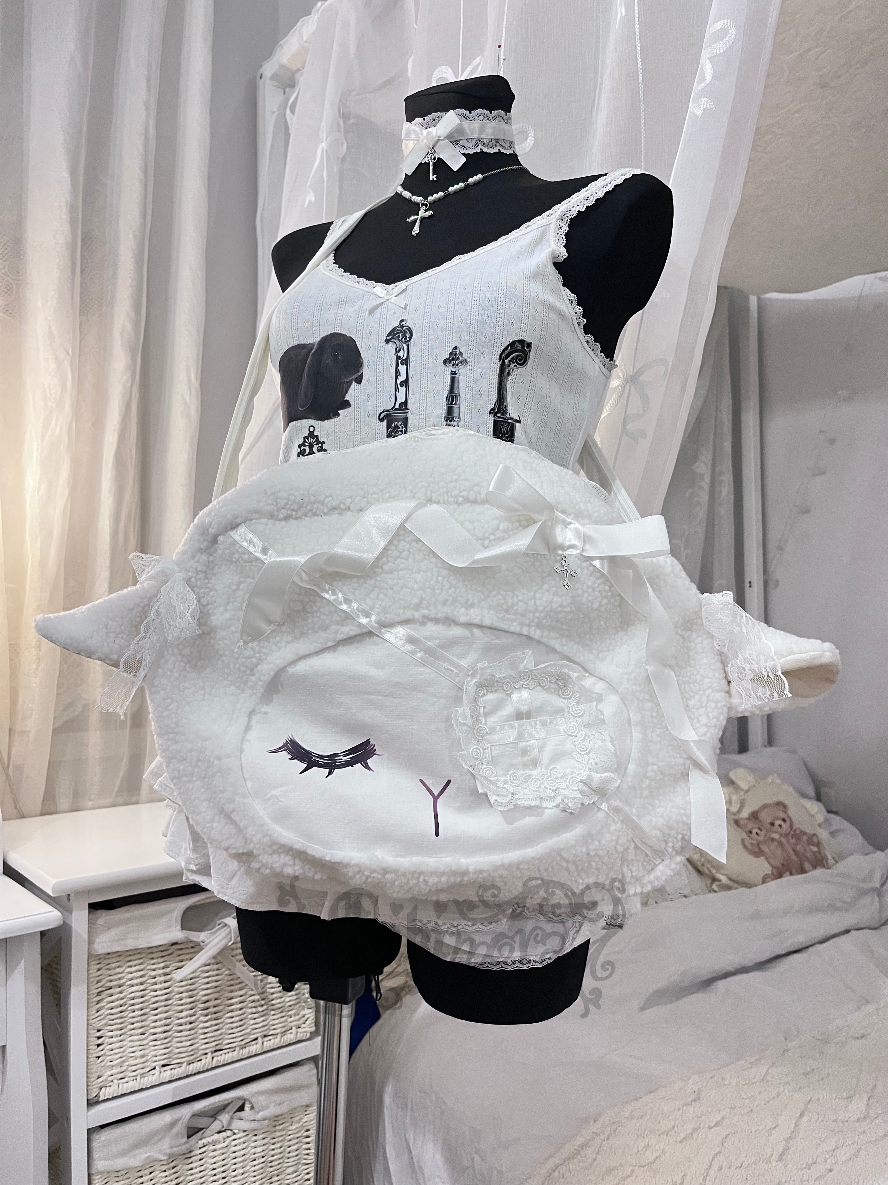 Sacrificial lamb - big handmade bag ꒰ᐢ. .ᐢ꒱